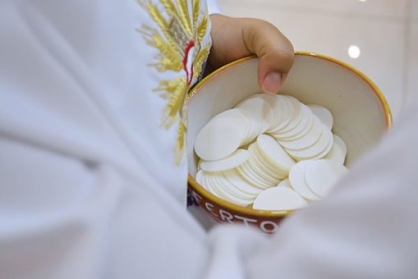 Announcement Regarding the Distribution of Communion
