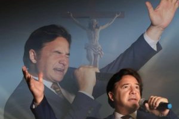 Mike Davis Advent Concert